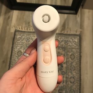 Mary Kay skinvigorate cleanser brush